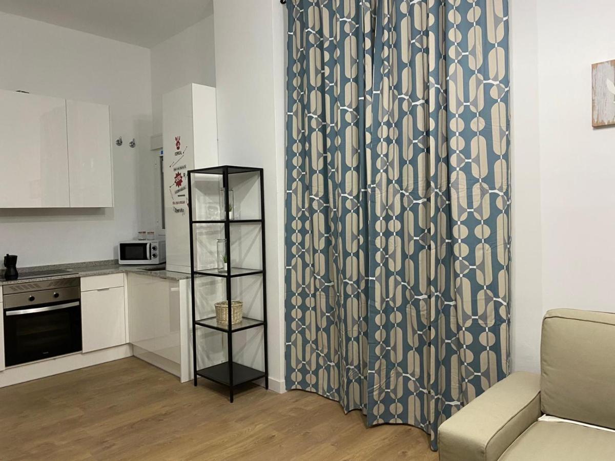 Aluche Aparment C Appartement Madrid Buitenkant foto