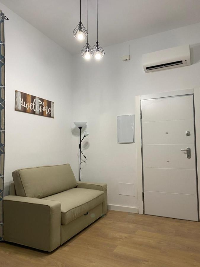 Aluche Aparment C Appartement Madrid Buitenkant foto