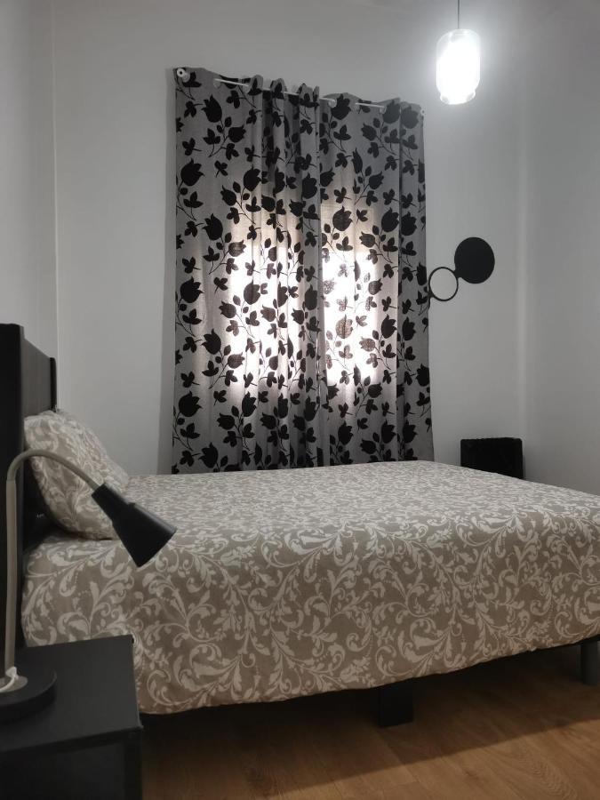 Aluche Aparment C Appartement Madrid Buitenkant foto